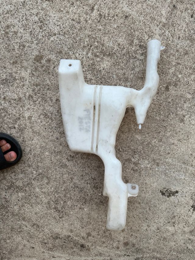 Vaschetta liquido tergicristalli Ford Fiesta