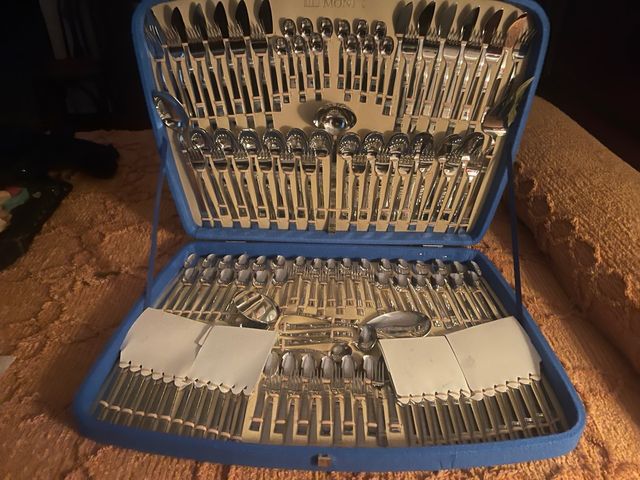 Cubertería MONIX 140 piezas