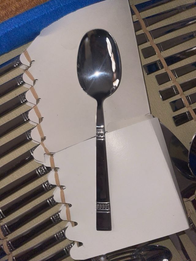 Cubertería MONIX 140 piezas