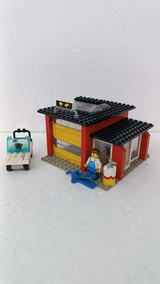 Lego Classic Town 6369 garage anno 1985