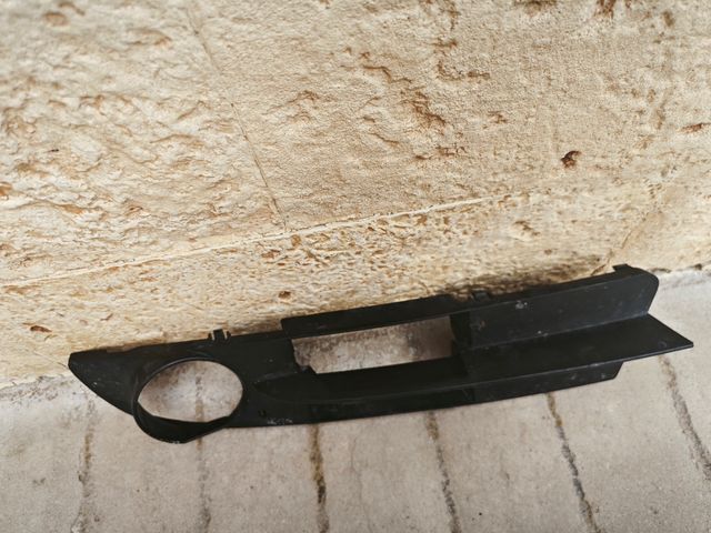 Antiniebla BMW e90 - Rejilla