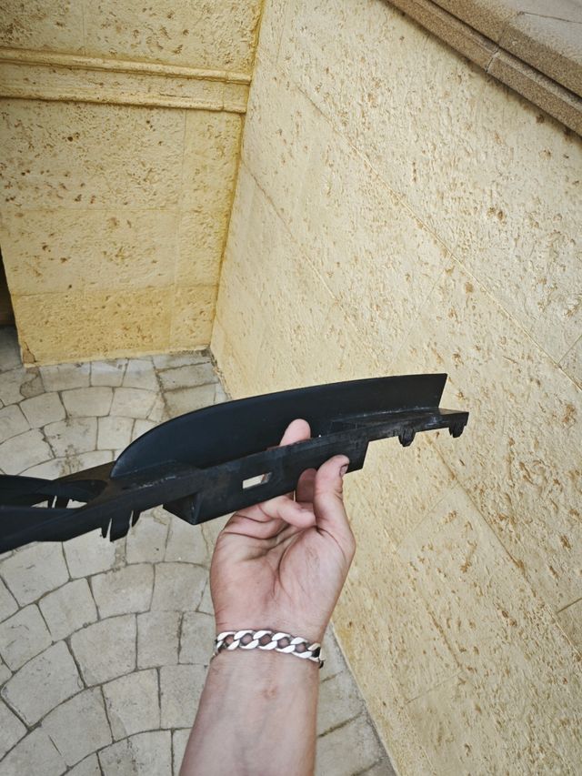 Antiniebla BMW e90 - Rejilla