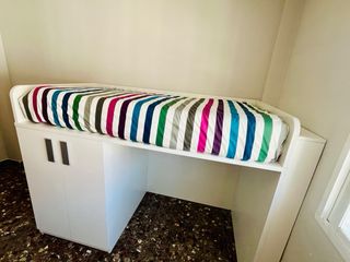 Cama nido blanca con armario