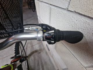 Bicicleta trekking Specialized