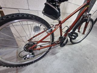 Bicicleta trekking Specialized