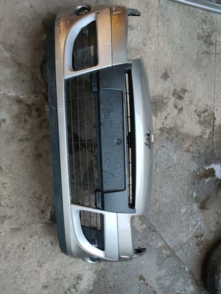 PARAGOLPES DELANTERO RENAULT SCENIC III XENON