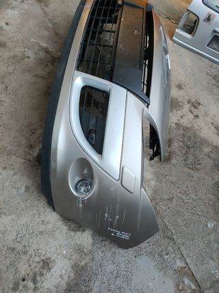 PARAGOLPES DELANTERO RENAULT SCENIC III XENON