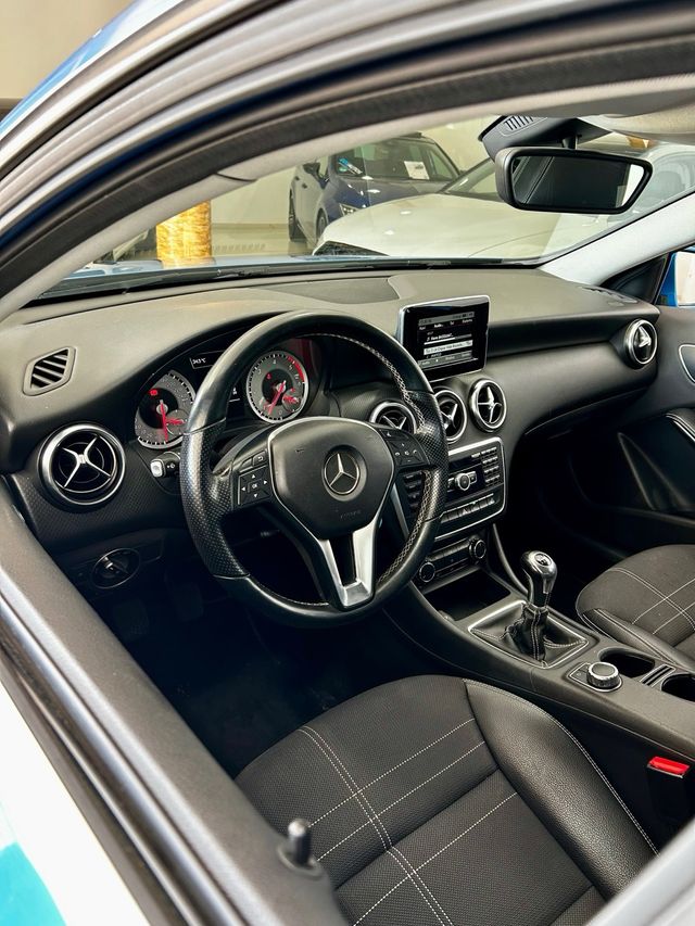Mercedes-Benz Clase A200 URBAN - 2013