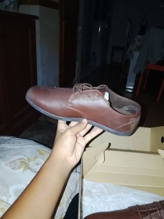 Zapatos Fred Perry Marrón