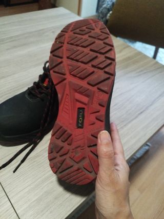 Botas seguridad mujer - rojas y negras