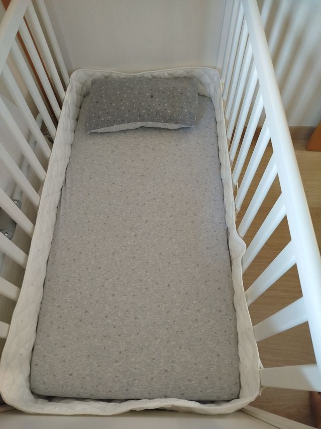 Cuna Ikea Sundvik +colchón Jättetrött+chichonera