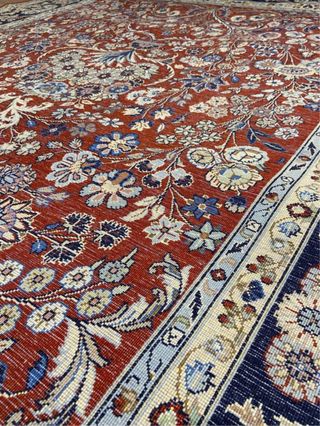 Alfombra oriental. Buen estado.