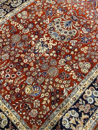 Alfombra oriental. Buen estado.