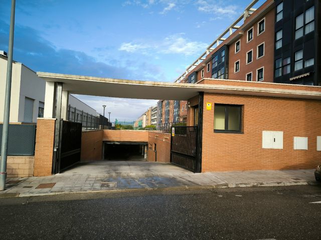 Plaza garaje alquiler - Clara Campoamor