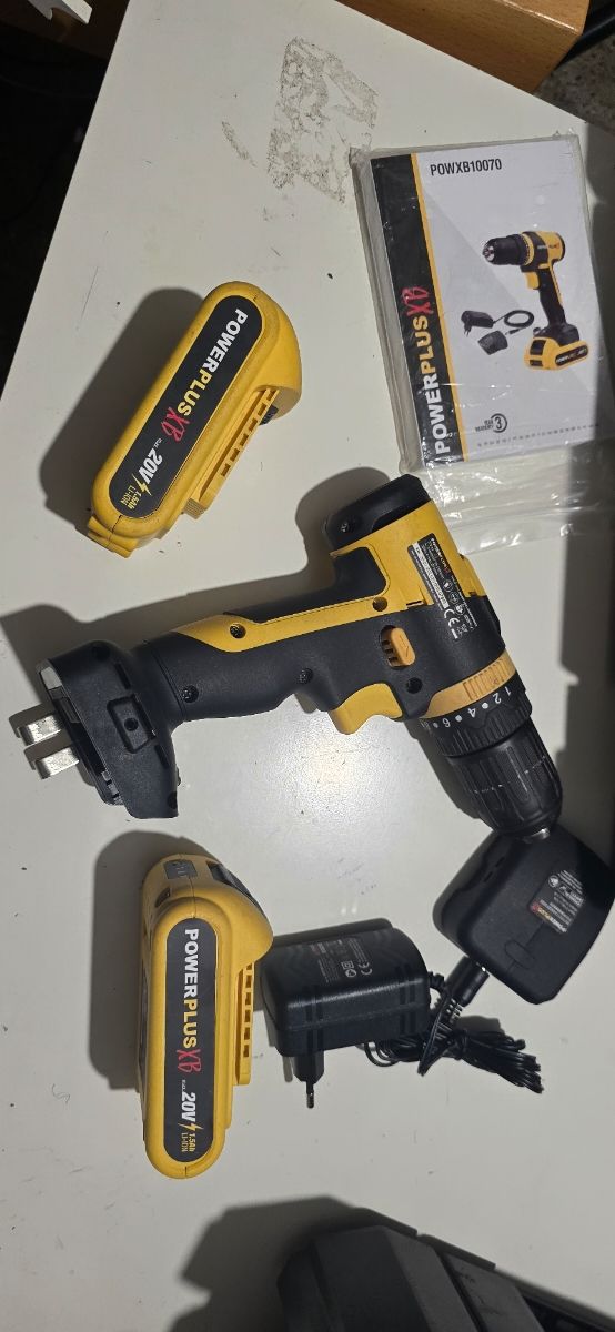 Taladro percutor Powerplus 20V