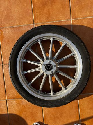 Rueda delantera Harley Davidson
