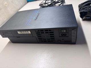 PS2 (PlayStation 2) negra