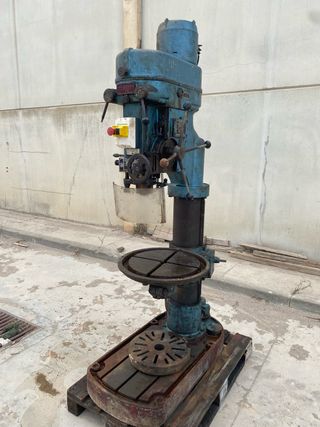 Taladro industrial de pie HEKA-40