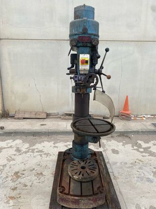 Taladro industrial de pie HEKA-40