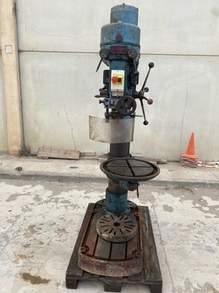 Taladro industrial de pie HEKA-40