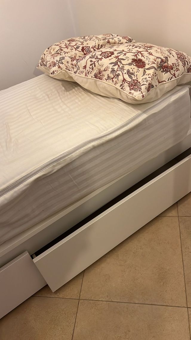 Cama MALM Ikea blanco con cajones