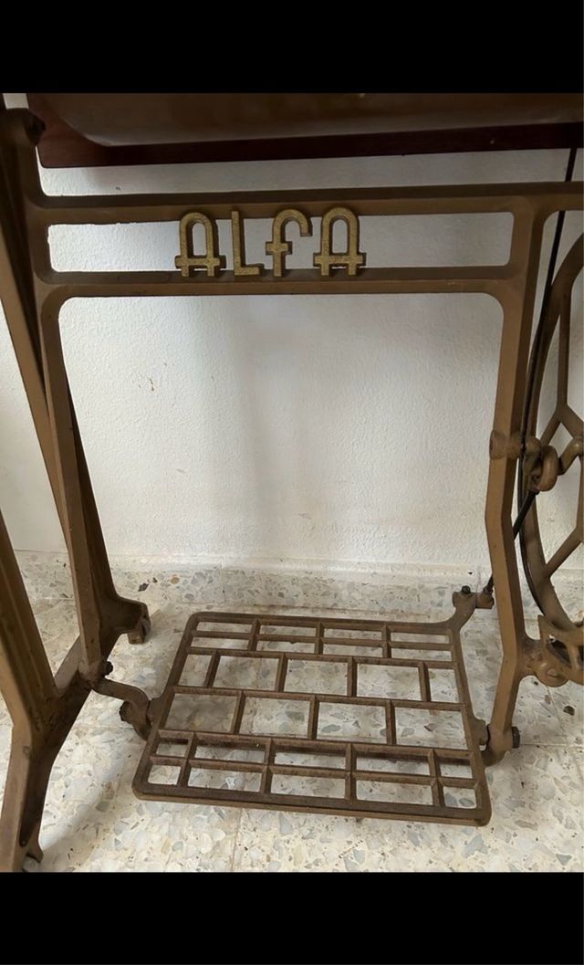 Máquina coser Alfa De Luxe