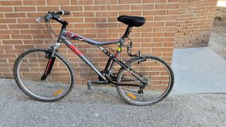 Bicicleta montaña doble suspensión
Clase M