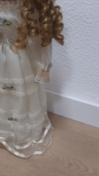 Muñeca porcelana comunión o novia precio 35e.