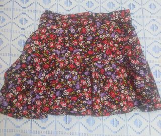 Minifalda pantalón Stradivarius. Talla S