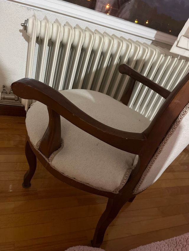Silla madera estilo clásico
