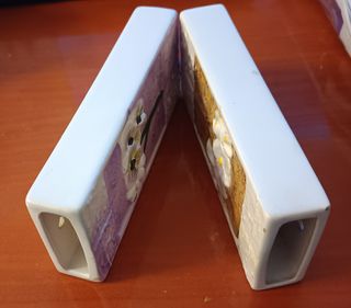 2 Jarrones  (recipientes de agua para radiadores)