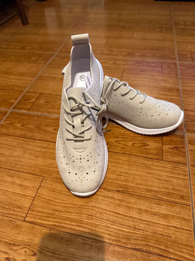 Zapatillas deportivas beige talla 39