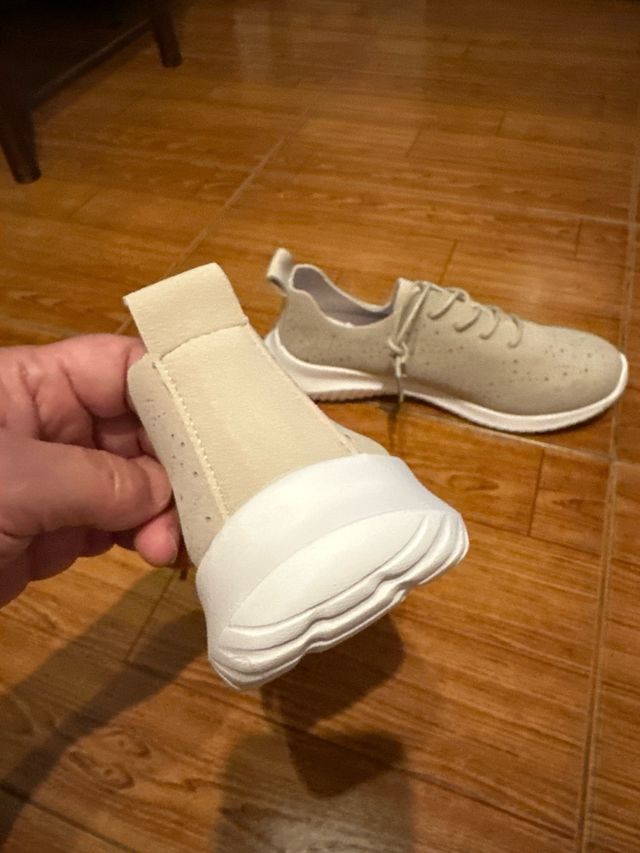 Zapatillas deportivas beige talla 39