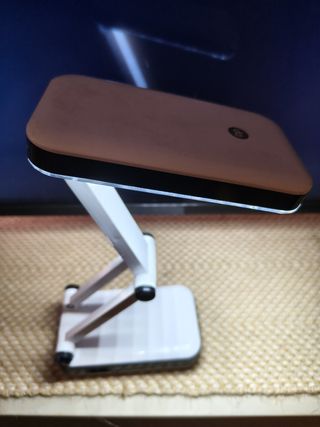 Lámpara LED portátil plegable y recargable