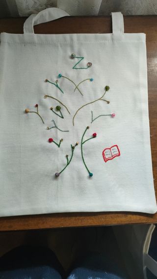 Bolsa de loneta bordada,  varios modelos a elegir.