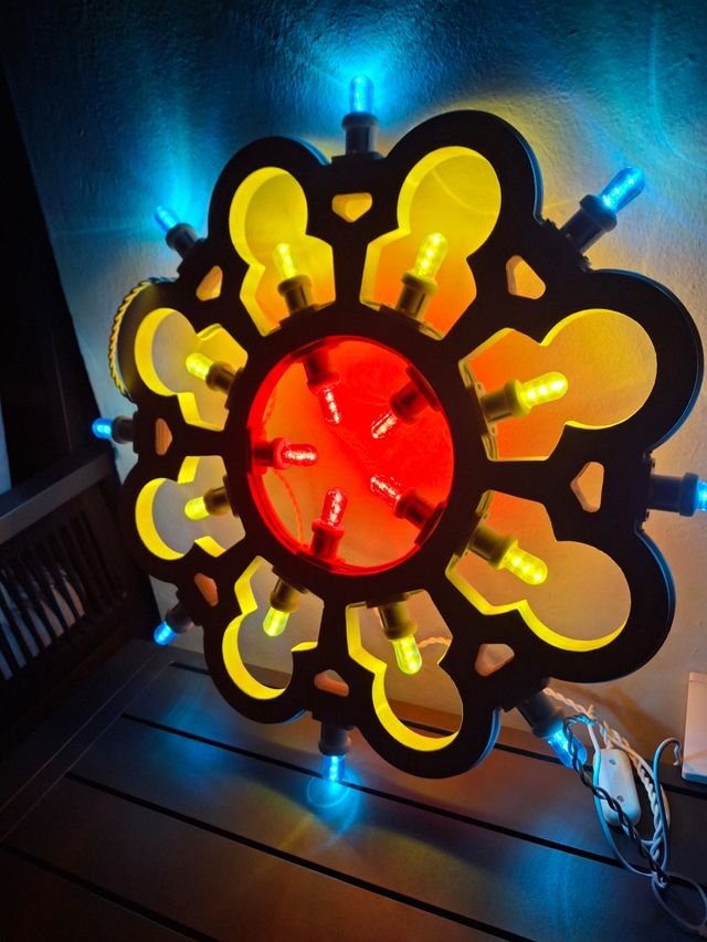 Luminaria a parete colorata