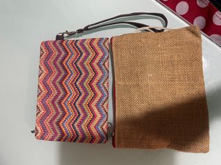 Neceseres multicolores y beige