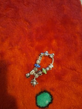 Pulsera Pandora con charms