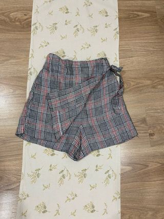 Shorts Falda Mango - Gris Rojo