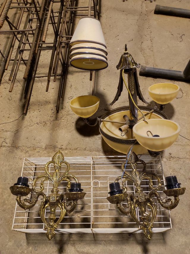 Lamparas & candelabros dorados