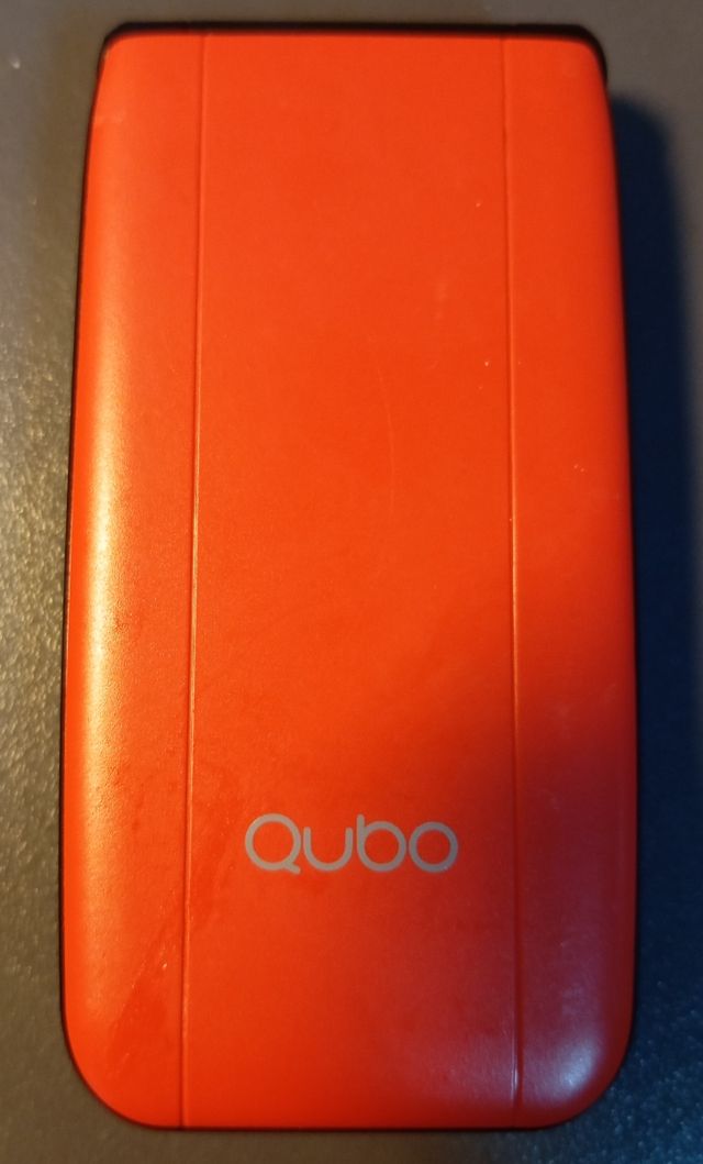 Móvil Qubo vermell