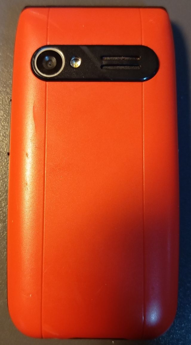Móvil Qubo vermell
