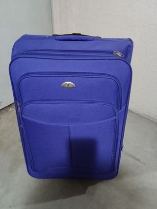 Maleta grande morada viaje 