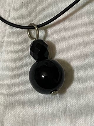 Collana ciondolo nero elegante