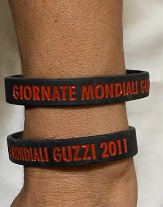 Braccialetti gomma Guzzi 2011