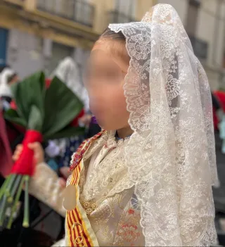 Mantilla adulta y niña