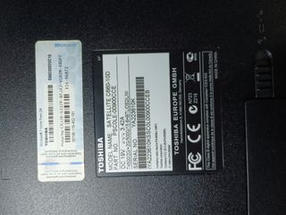 Portátil TOSHIBA negro