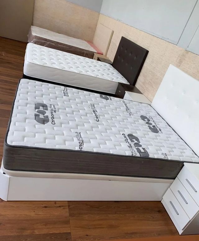 Venda de mobiliário de quarto