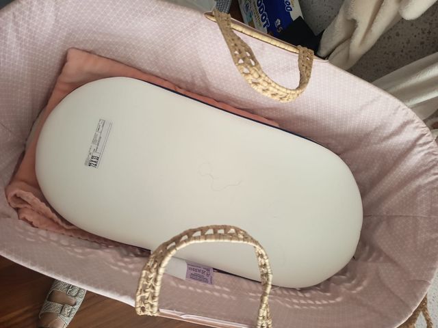 Capazo con patas y colchón