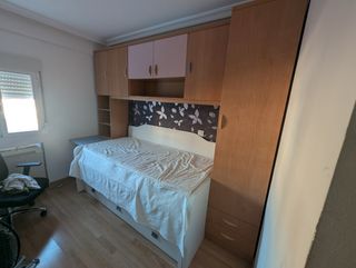 Habitación juvenil - 2 camas,armarios y escritorio